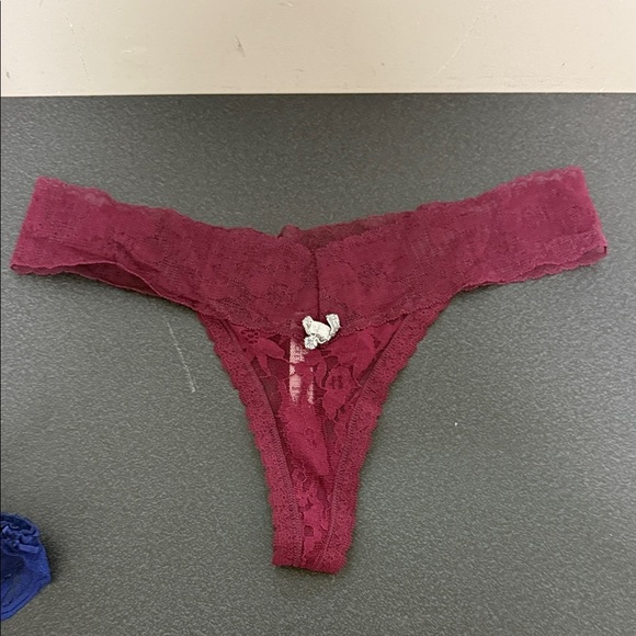 Victoria's Secret Deep Red Lace Thong - Picture 1 of 2